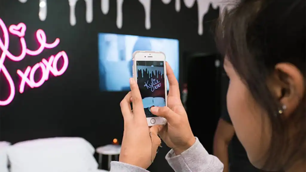 kylie jenner popup selfie | Carmel Cosmetics Labs