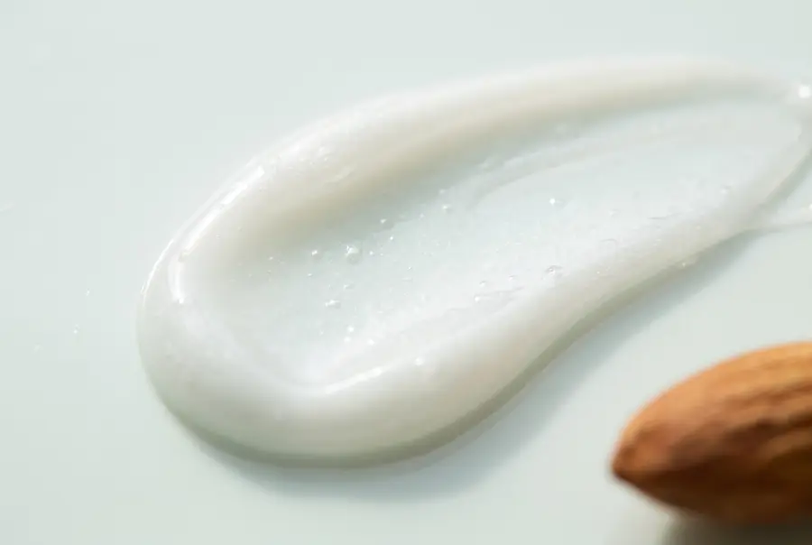 Texture après-shampoing cheveux ondulés en gros plan