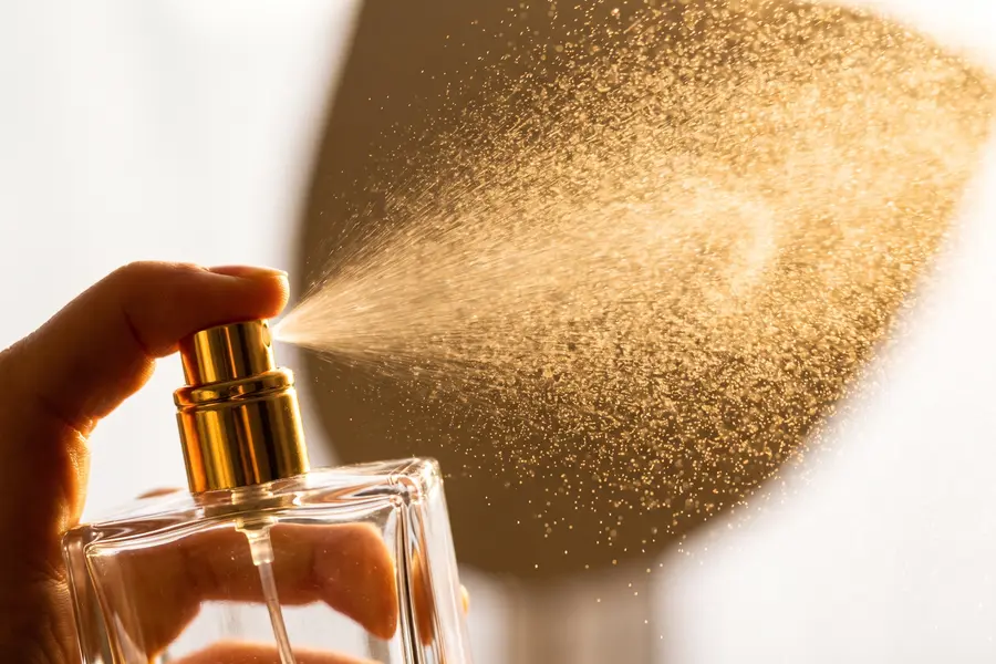 Textura del eau de parfum en primer plano