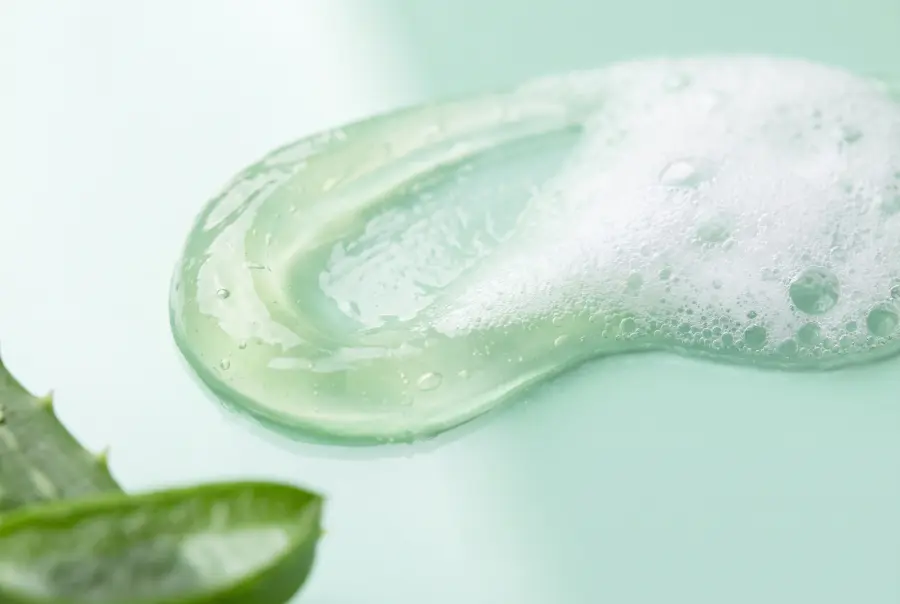 Texture gel lavant 2 en 1 bébé et enfant en gros plan