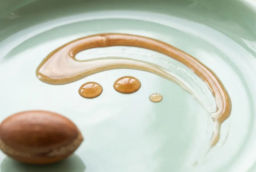 Texture huile sèche à l'huile d'argan en gros plan