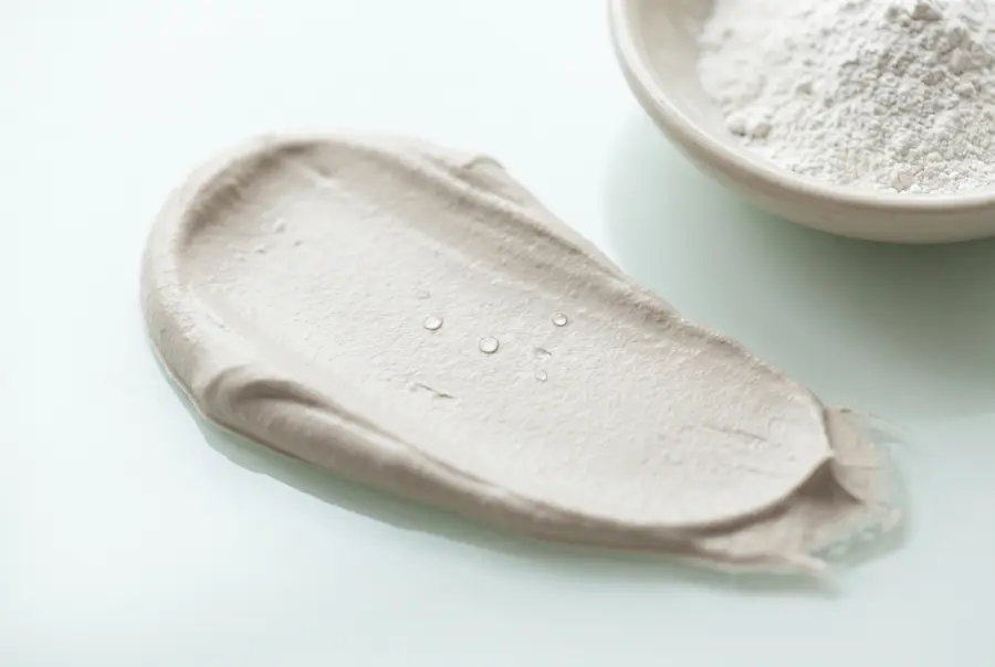 Texture masque corps kaolin rhassoul en gros plan