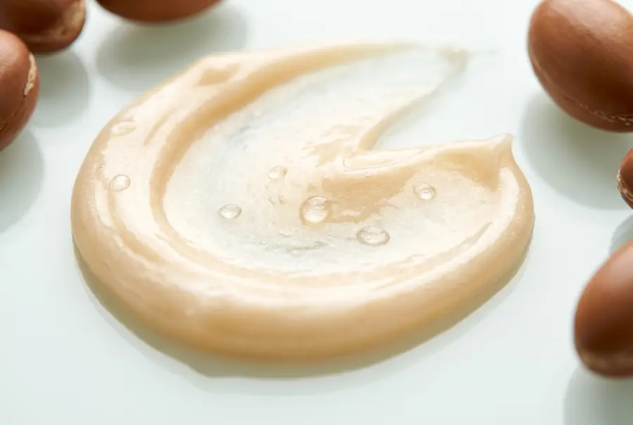 Texture masque régénérant kératine, argan et coco en gros plan