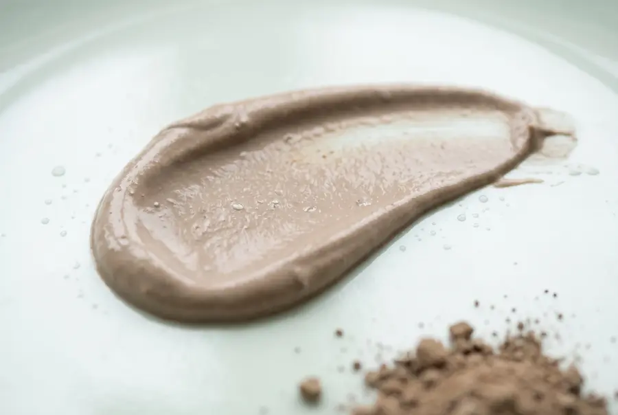 Texture shampoing au ghassoul sans sulfate en gros plan